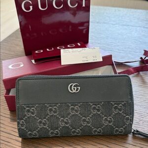 Gucci Black GG Monogram Denim and Black Leather Zip Wallet with Silver Logo